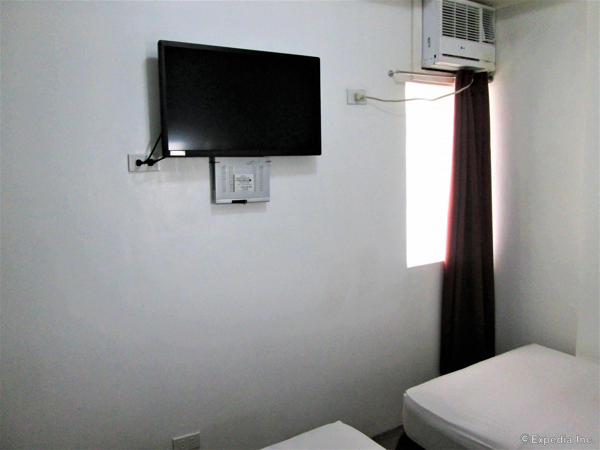 G-Galyx Inn Hotel คากายันเดโอโร ภายนอก รูปภาพ