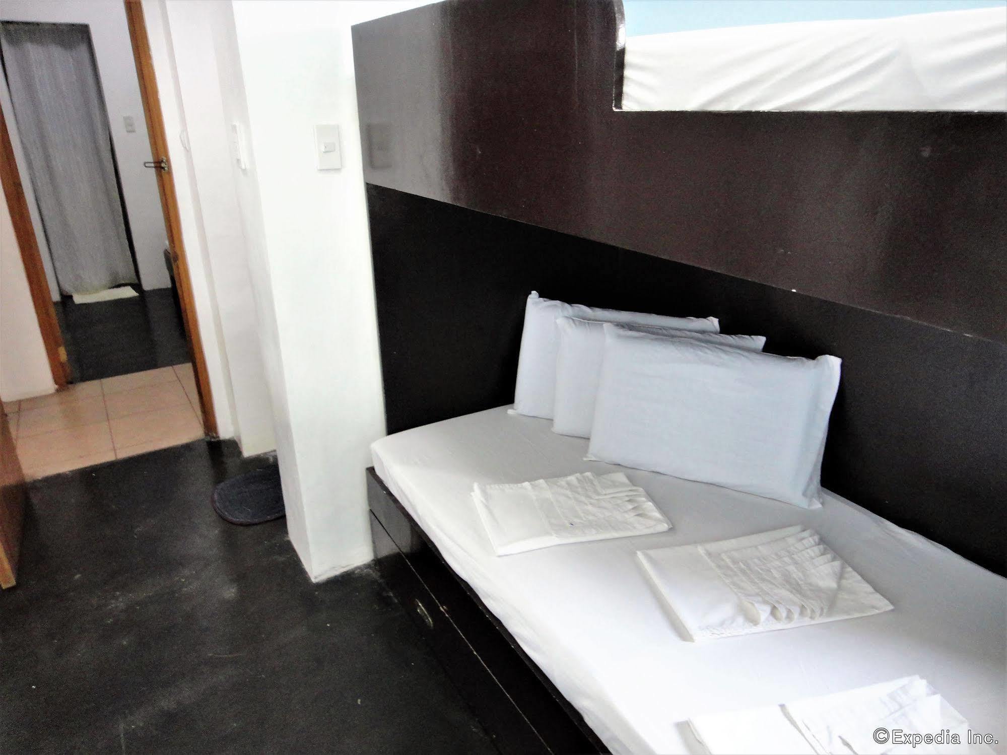 G-Galyx Inn Hotel คากายันเดโอโร ภายนอก รูปภาพ