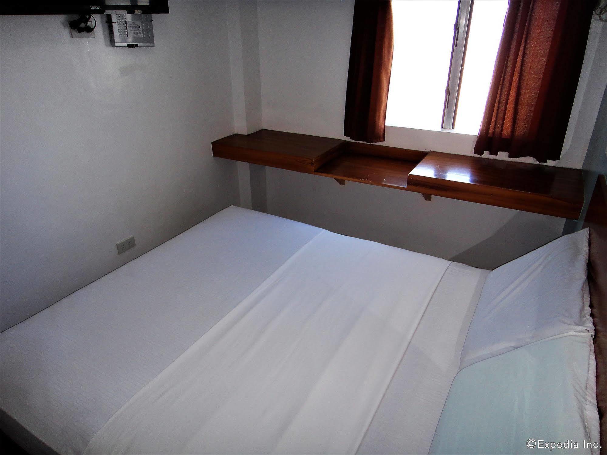 G-Galyx Inn Hotel คากายันเดโอโร ภายนอก รูปภาพ