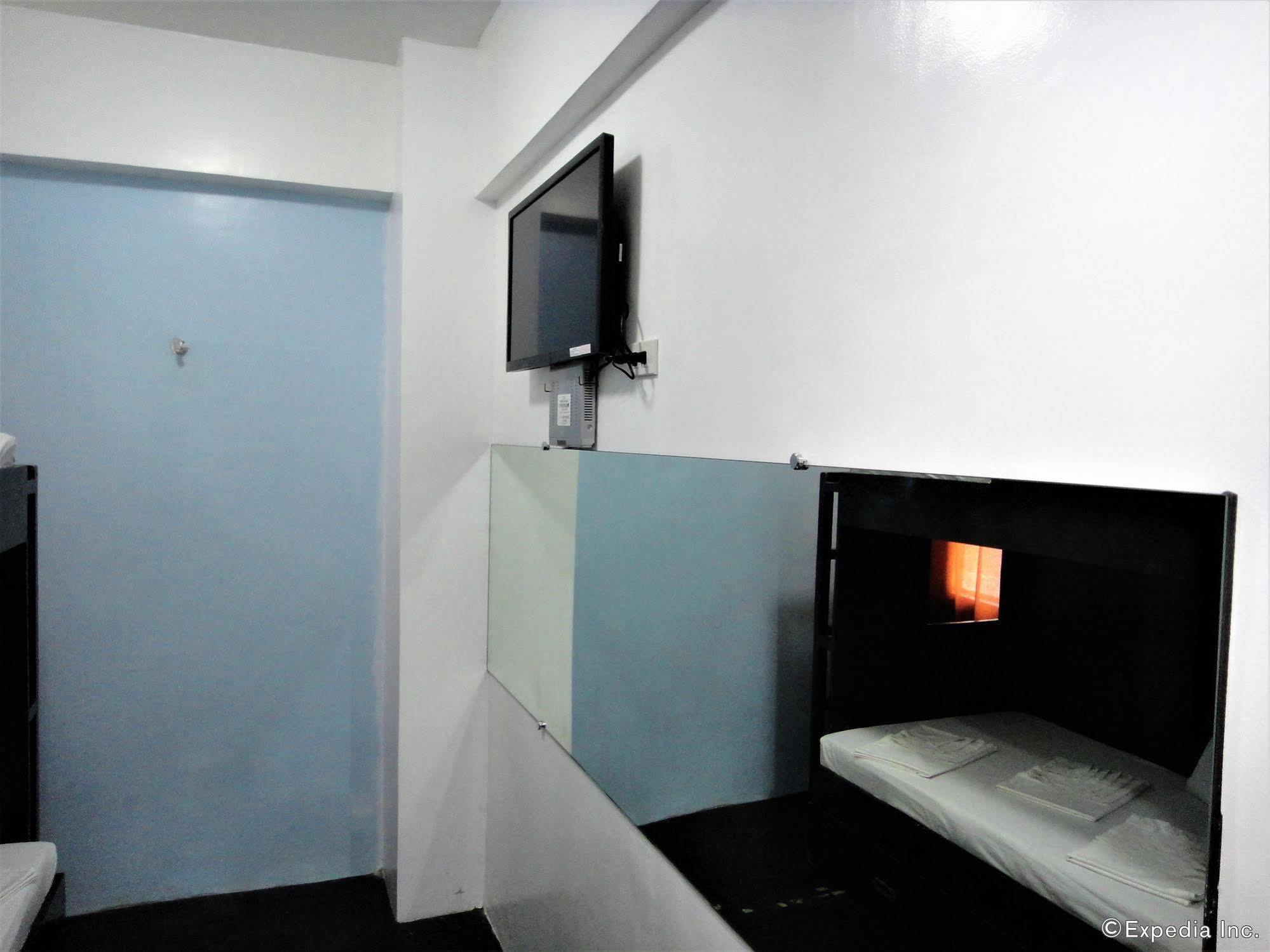 G-Galyx Inn Hotel คากายันเดโอโร ภายนอก รูปภาพ