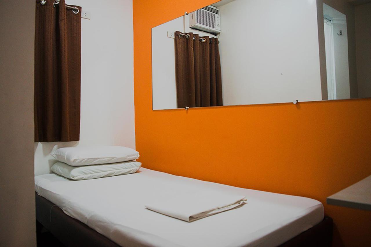 G-Galyx Inn Hotel คากายันเดโอโร ห้อง รูปภาพ